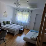 Apartamento Mit Pool An Der Apfelstrasse Puch bei Weiz