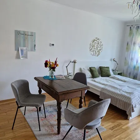 Mit Pool An Der Apfelstrasse Apartman *