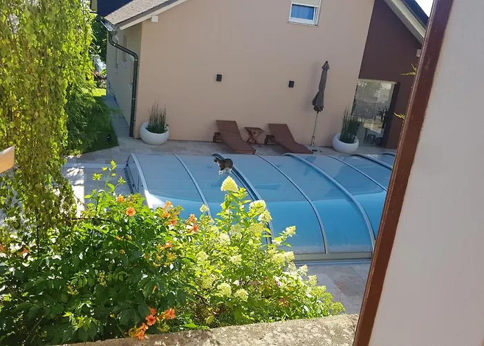 Mit Pool An Der Apfelstraße Puch bei Weiz