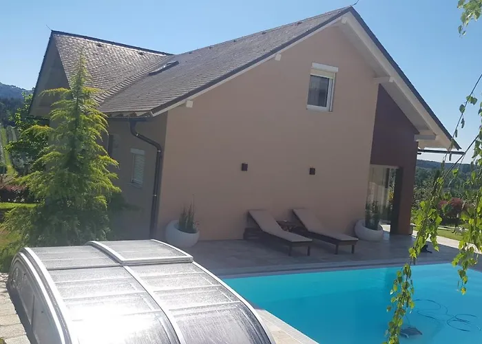 Mit Pool An Der Apfelstrasse Puch bei Weiz