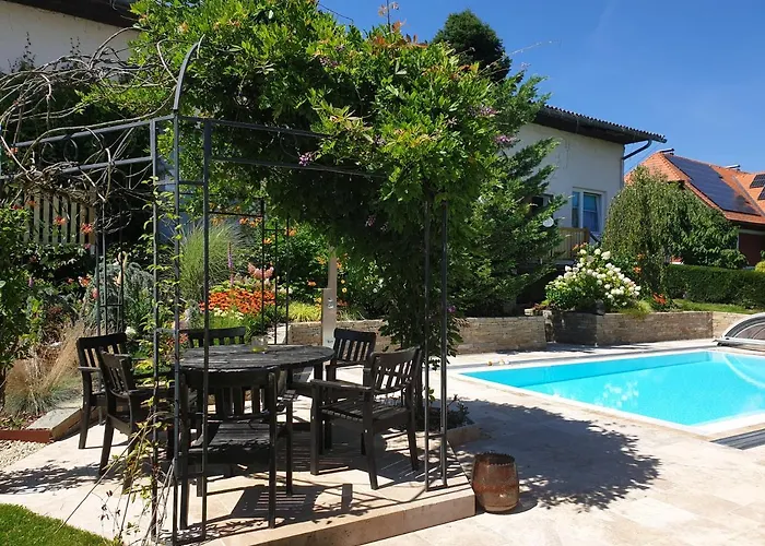 Apartment Mit Pool An Der Apfelstrasse Puch bei Weiz