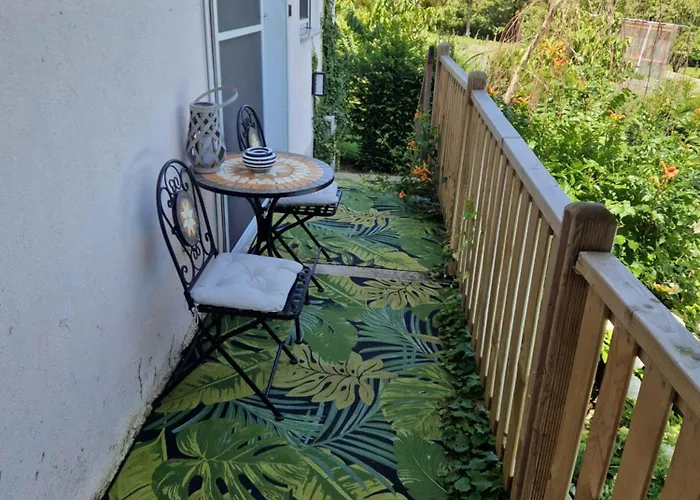 Apartment Mit Pool An Der Apfelstrasse Puch bei Weiz