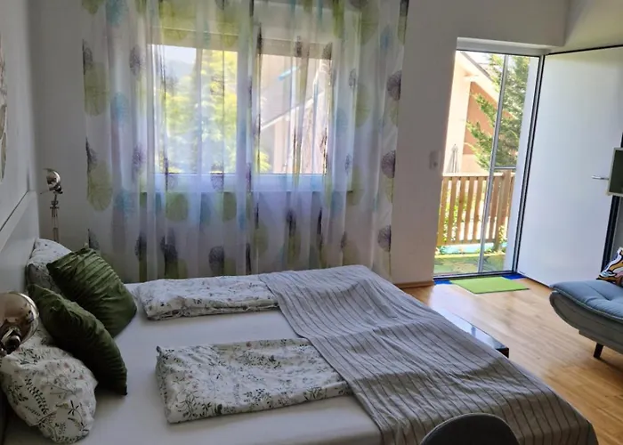 Mit Pool An Der Apfelstrasse Puch bei Weiz